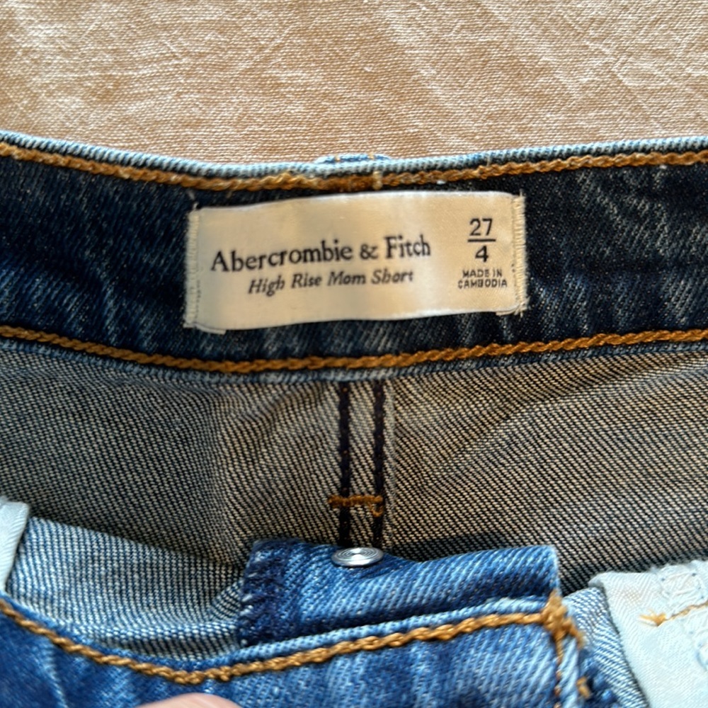 ABERCROMBIE button fly short - Picture 3 of 3